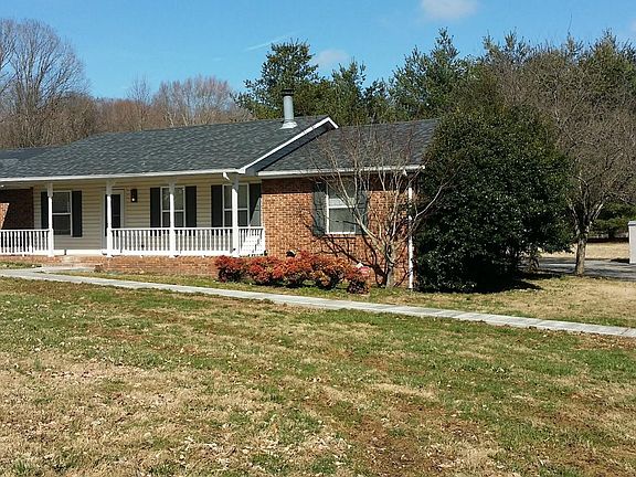 2nd image of 315 Martin Ln