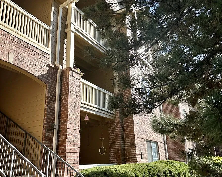 1671 W Canal Cir #236