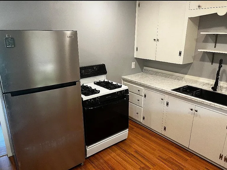 701 Ferguson St — Photo 5