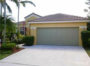 717 Conservation Dr, Fort Lauderdale, FL 33327