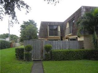 834 Springdale Cir #83-D, Palm Springs, FL 33461