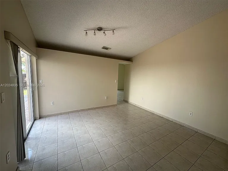 16280 SW 77th Ter — Photo 11