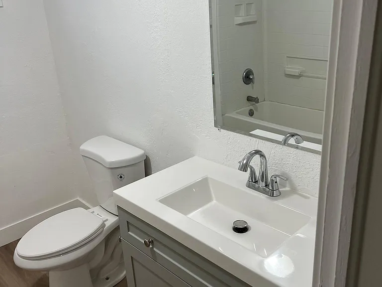 140 N 18th Ave #B — Photo 10