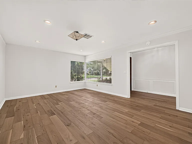 12411 Pinerock Ln — Photo 7