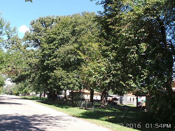 4th image of 2912 Villa Ave