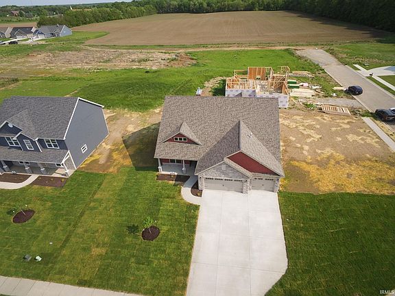 3rd image of 3614 Collier Dr
