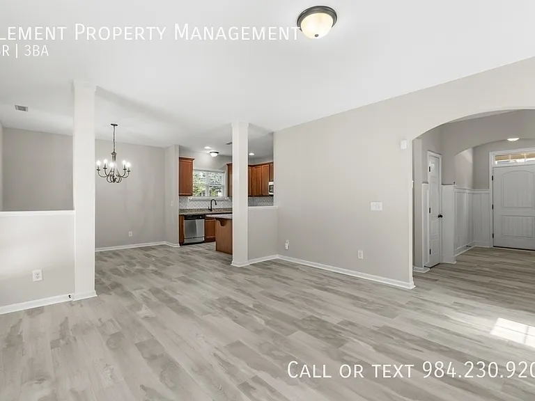240 Quailwood Dr — Photo 8