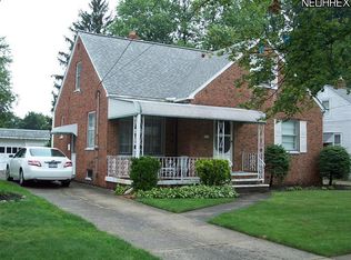 1152 Gordon Rd, Lyndhurst, OH 44124