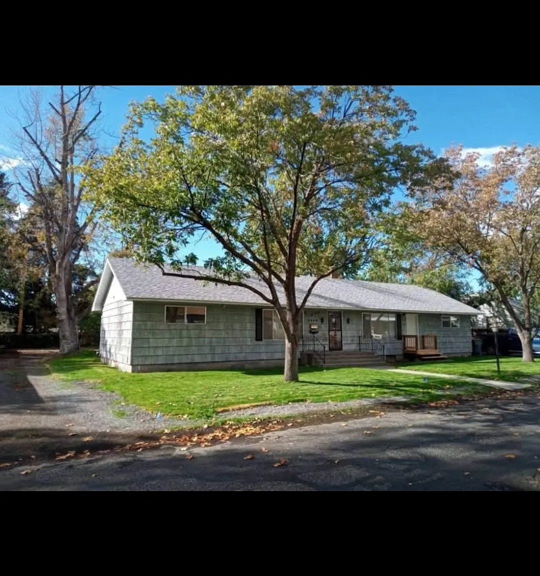 2 bed, 900 sqft, $1,600 — Photo 1