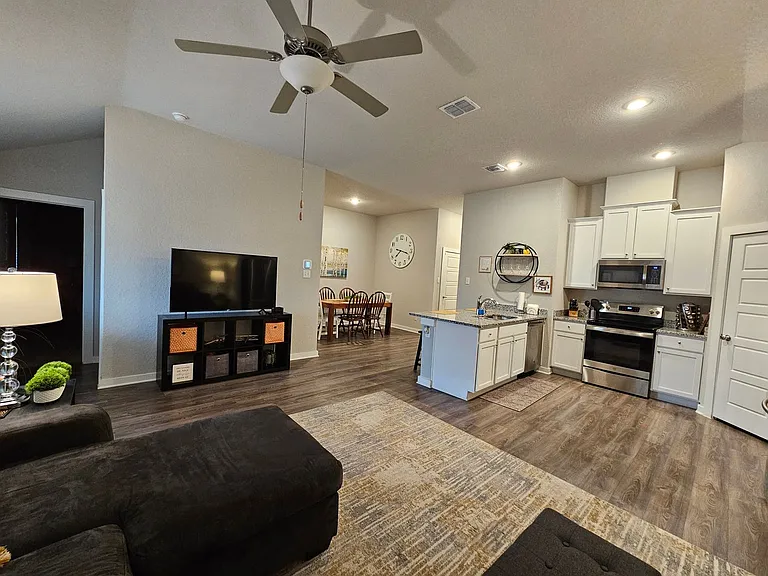 6943 Emerald Valley — Photo 8
