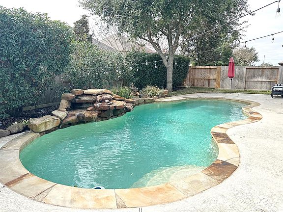 2nd image of 17707 Retreat Ridge Ln