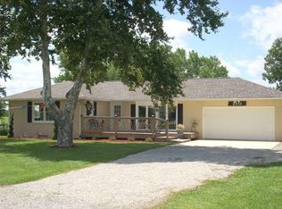 2511 SE Shawnee Heights Rd, Tecumseh, KS 66542