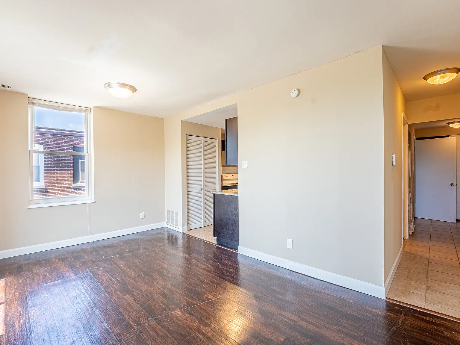 1 bed, $1,025 — Photo 2