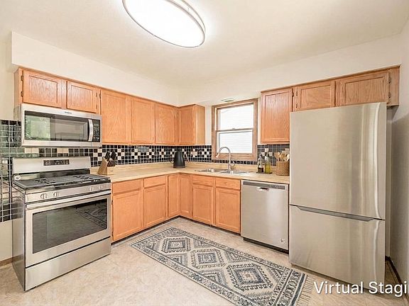4th image of 21610 Peterson Ave #0