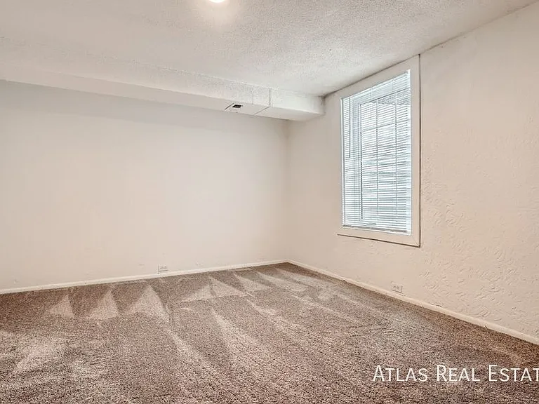 3296 S Geneva St — Photo 19