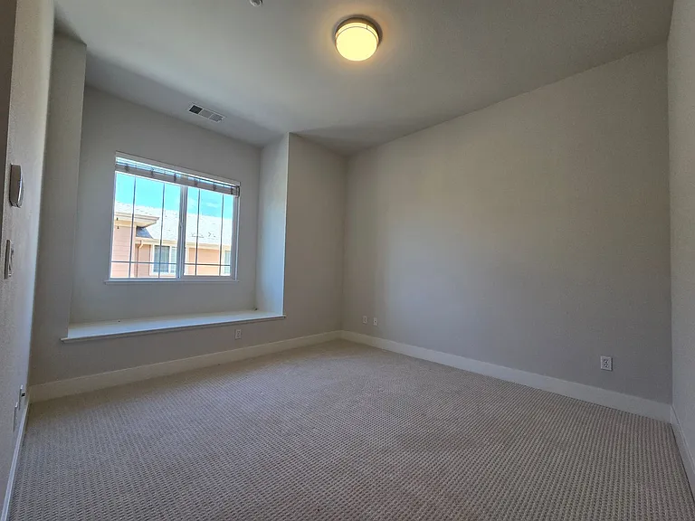 3720 Feather Ln — Photo 16