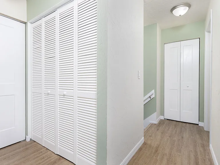 1030 SW 6th Dr #4 — Photo 7