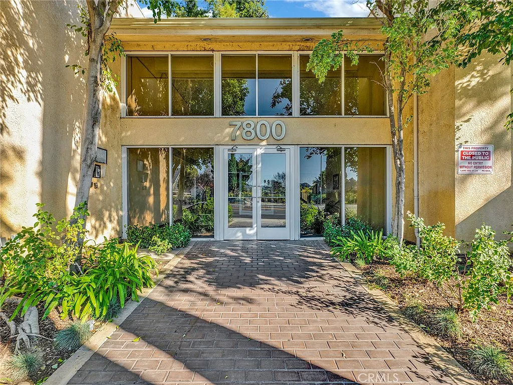 3 bed, 1168 sqft, $3,150 — Photo 2