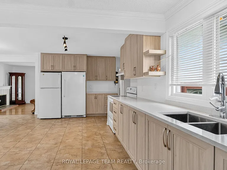 53 Fieldrow St — Photo 16