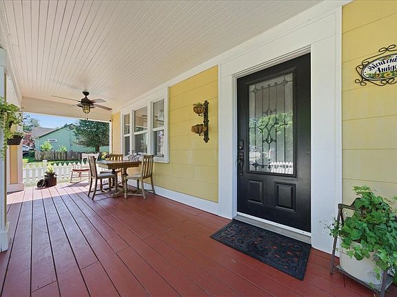 3rd image of 20590 Westfield Ave