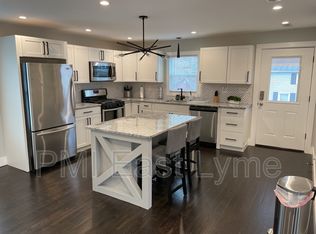 5 Hunters Rd, Norwich, CT 06360