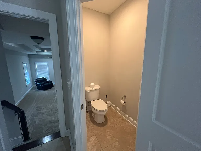 8043 Oak Meadow Dr — Photo 13