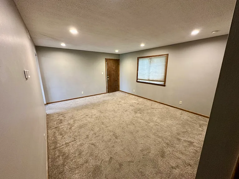 410 Harvest Rd — Photo 6