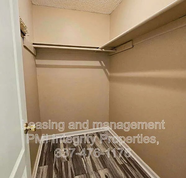 7441 Quorum Dr — Photo 16