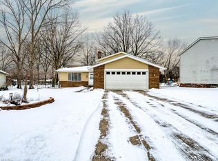 5845 N Crossview Rd, Seven Hills, OH 44131