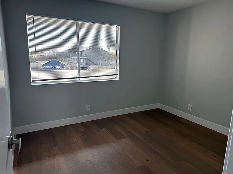 755 Gaviota Ave — Photo 6