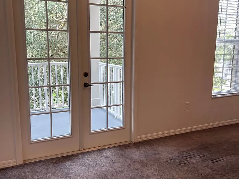 940 Spring Park St #12 — Photo 5