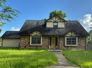 108 Otter Trl, Lake Jackson, TX 77566