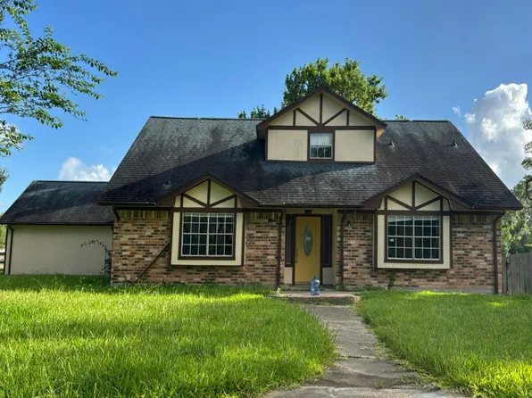 108 Otter Trl, Lake Jackson, TX 77566
