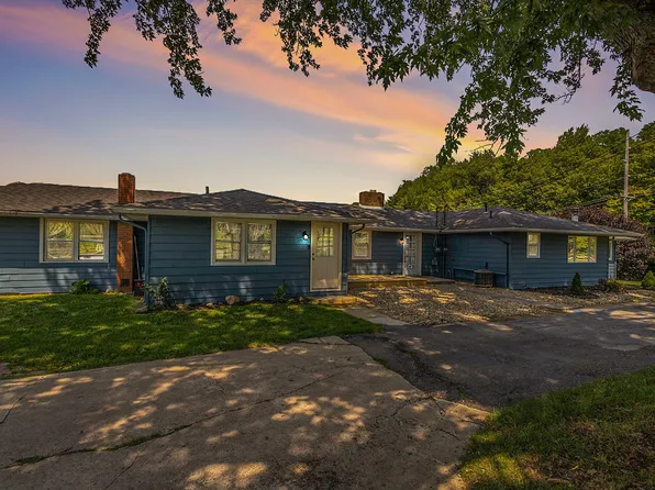 9534 Red Bud Trl, Berrien Springs, MI 49103