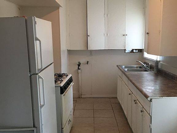3rd image of 2967 Grassmere St