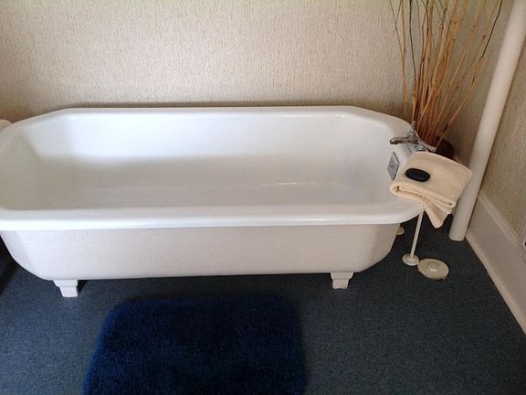 soaking tub