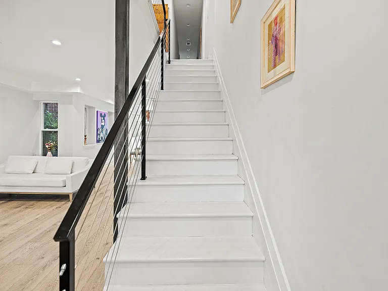 22 Seaton Pl NW #A — Photo 7