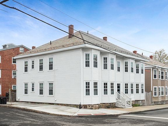 4th image of 28 Fair St #2