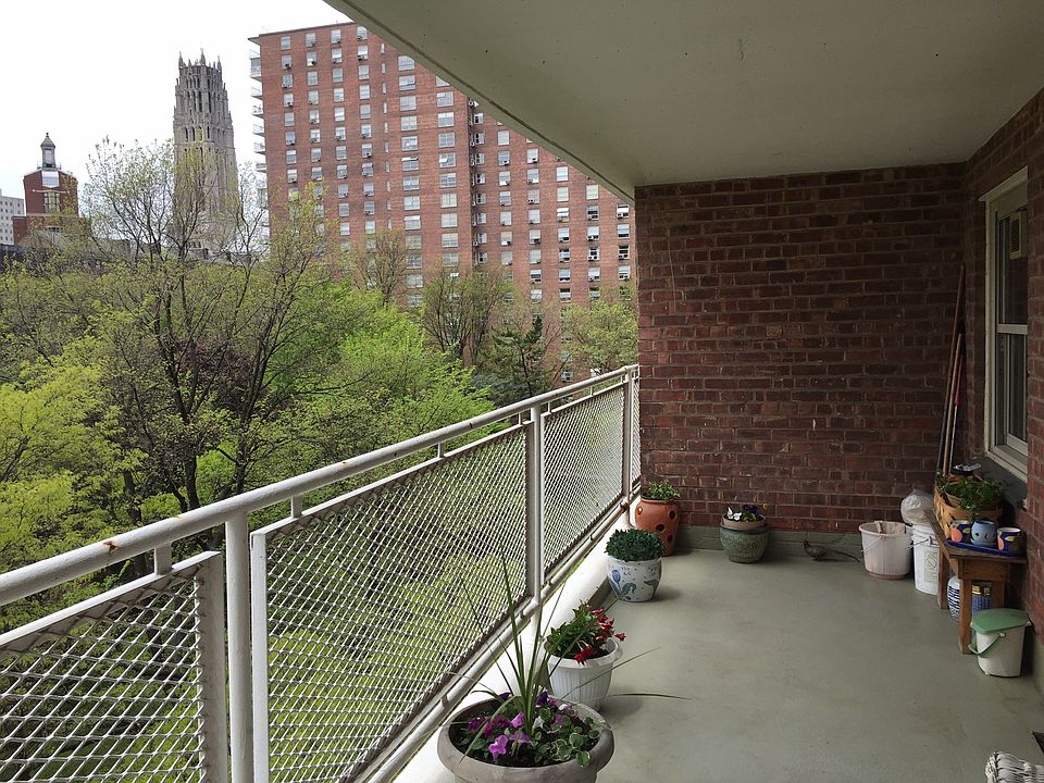 1st image of 70 La Salle St APT 9F