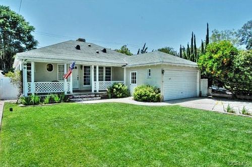 1st image of 617 S Beachwood Dr