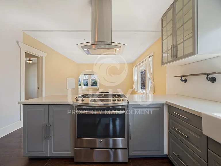 5201 Market St — Photo 2