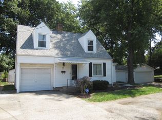 4224 N University St, Peoria, IL 61614