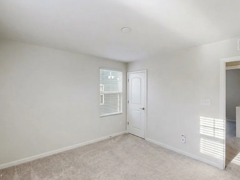 13107 Harpy Eagle Ct — Photo 36