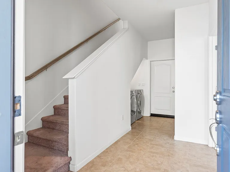131 Sapphire Ln — Photo 7