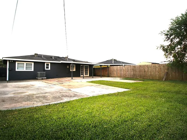 2836 Glenbrook Dr — Photo 13