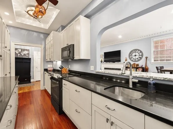 37 Beacon St Unit 6, Boston, MA 02108