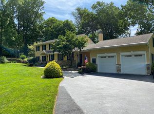 2693 Old Cedar Grove Rd, Broomall, PA 19008