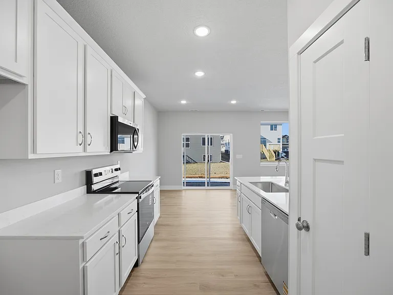 247 Bristlecone Dr — Photo 5