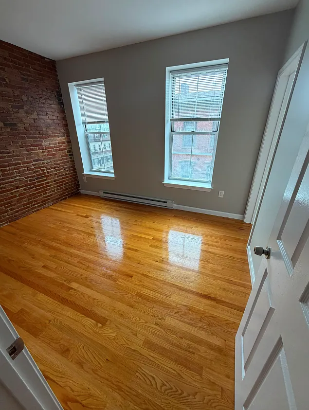 1 bed, $2,300 — Photo 4