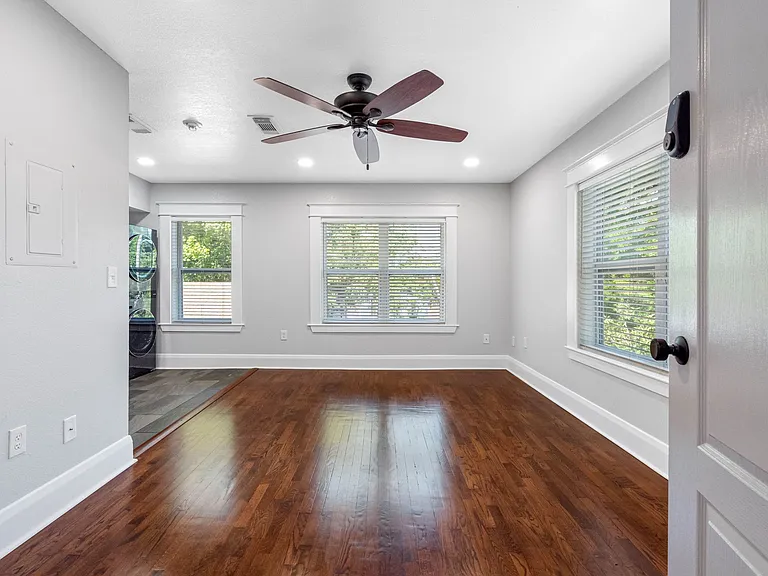 306 E Selma Ave #102 — Photo 17